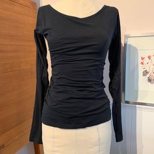 THEORY black knit ruched long sleeve tee